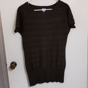 Brown tee